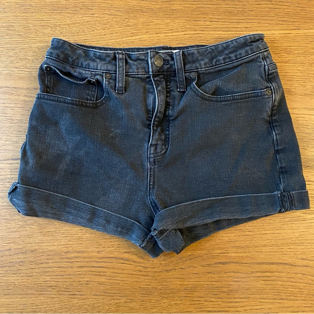 Madewell Curvy High-Rise Denim Shorts - size 27